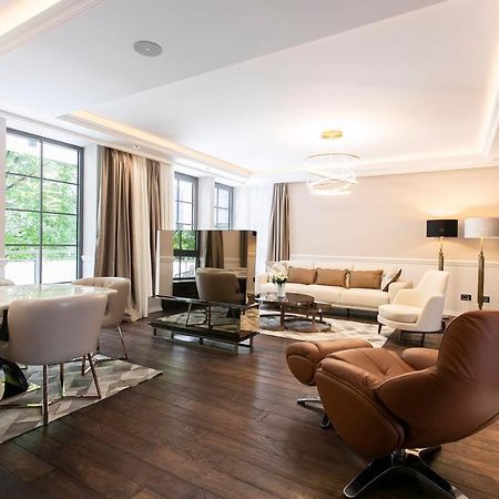 A True Touch Of Luxury Apartman Belgrád Kültér fotó